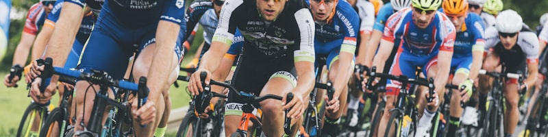 田径钻石联赛 - 短跑选手冲线瞬间